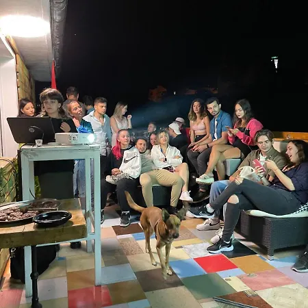 Hakuna Matata بيت شباب بلوفديف